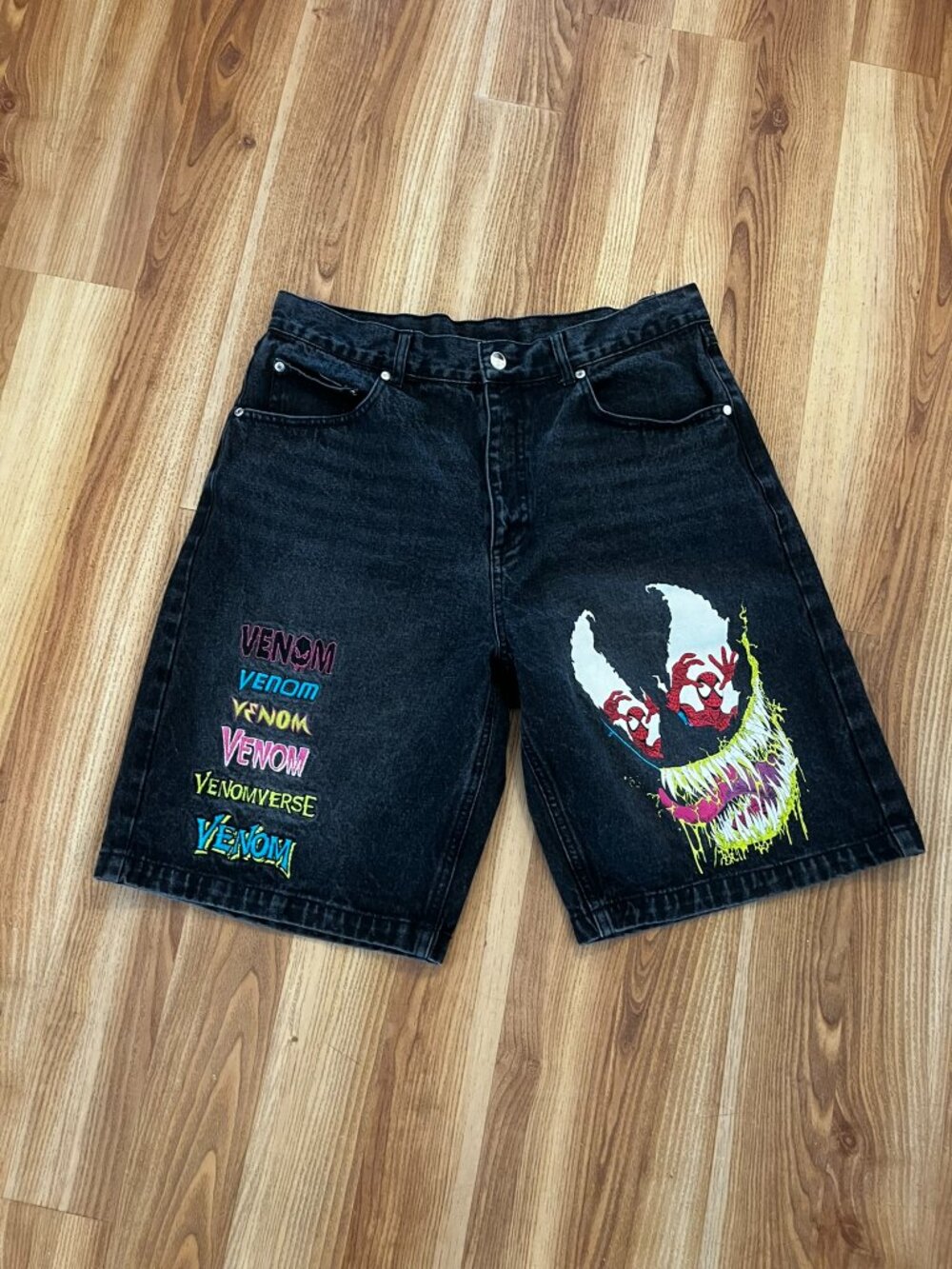 Marvel Shoe Palace Men's Venom Black Graphic Jean Shorts Sz Lr